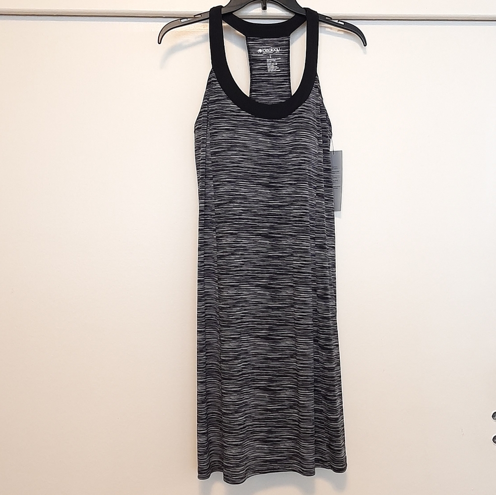 ☀️ Ideology Active Wear Black & White Stripe Dress Sz Small NWT